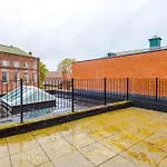 Penthouse - Private Rooftop *