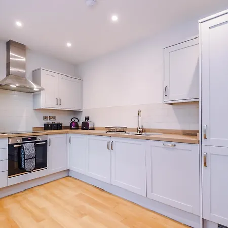 Penthouse With Private Roof Terrace