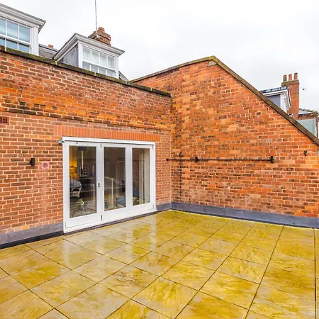Penthouse With Private Roof Terrace Apartment York