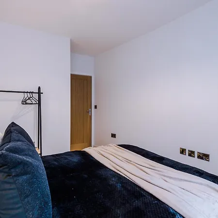 Penthouse With Private Roof Terrace