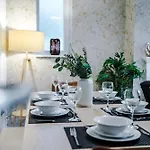 Penthouse - Private Rooftop Daire York