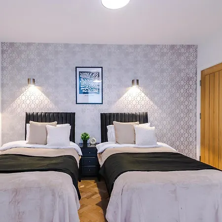 Penthouse With Private Roof Terrace York