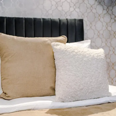 Апартаменты Penthouse With Private Roof Terrace