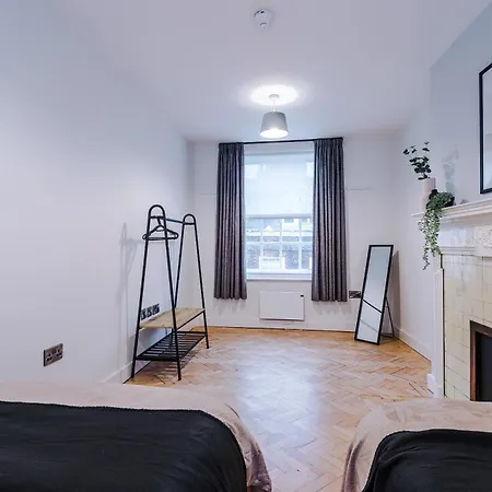 Penthouse With Private Roof Terrace Апартаменты